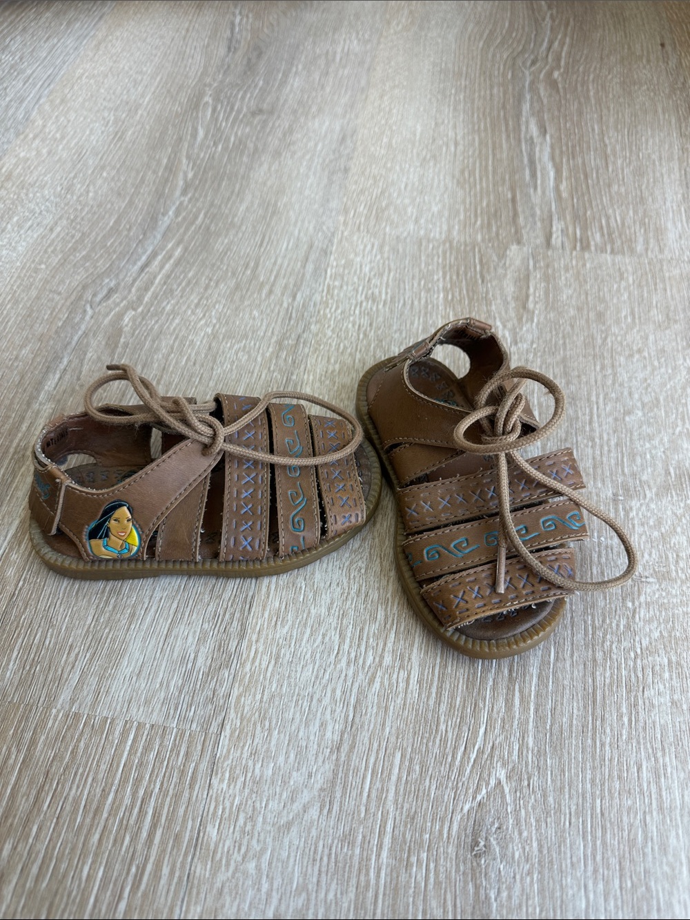 Rare Vintage Disney Pocahontas Toddler Sandals Size 5 Brown Lace-Up Shoes 1990s